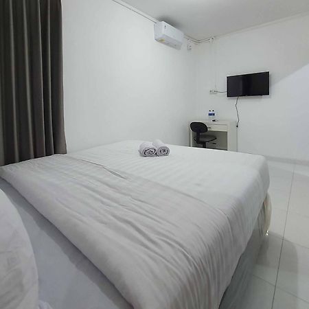 RedDoorz Syariah at Jalan Godean Hotel Ngabean Bagian luar foto