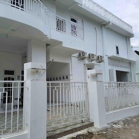 RedDoorz Syariah at Jalan Godean Hotel Ngabean Bagian luar foto