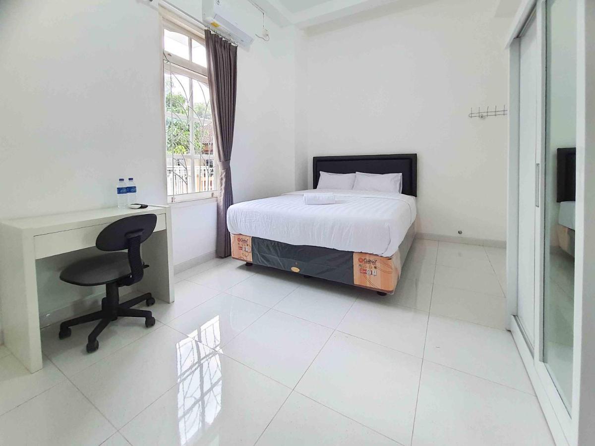 RedDoorz Syariah at Jalan Godean Hotel Ngabean Bagian luar foto