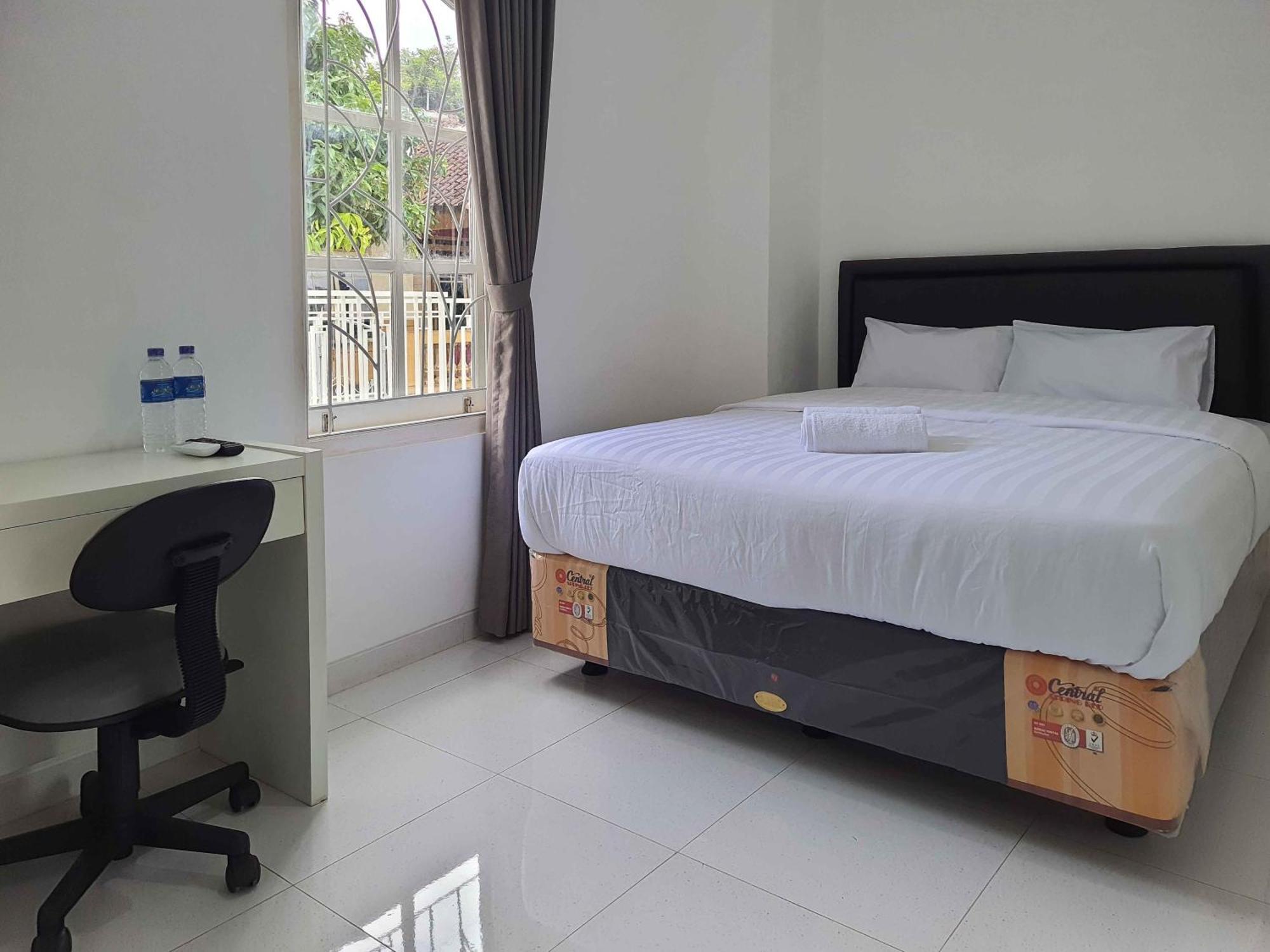 RedDoorz Syariah at Jalan Godean Hotel Ngabean Bagian luar foto