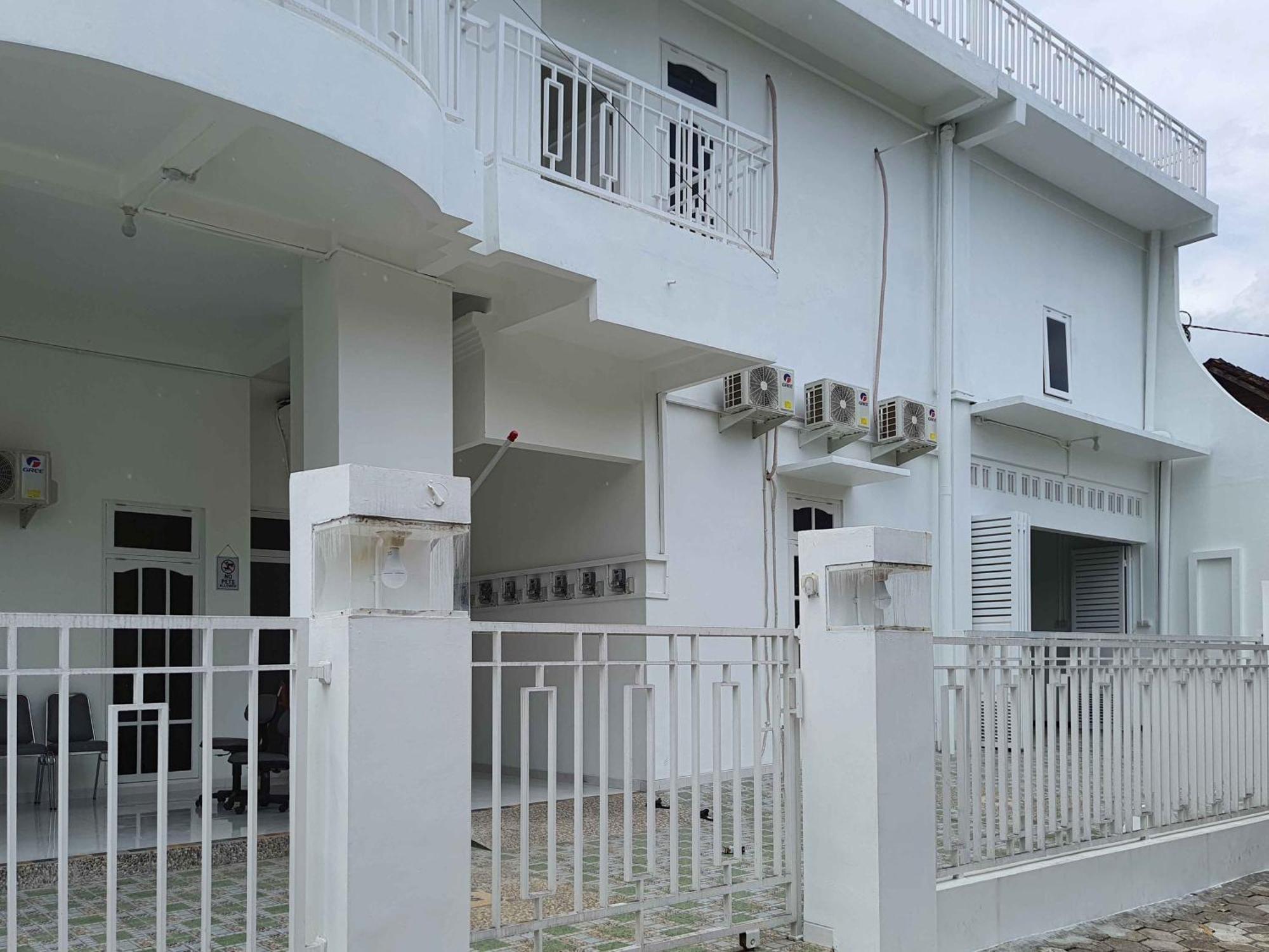 RedDoorz Syariah at Jalan Godean Hotel Ngabean Bagian luar foto