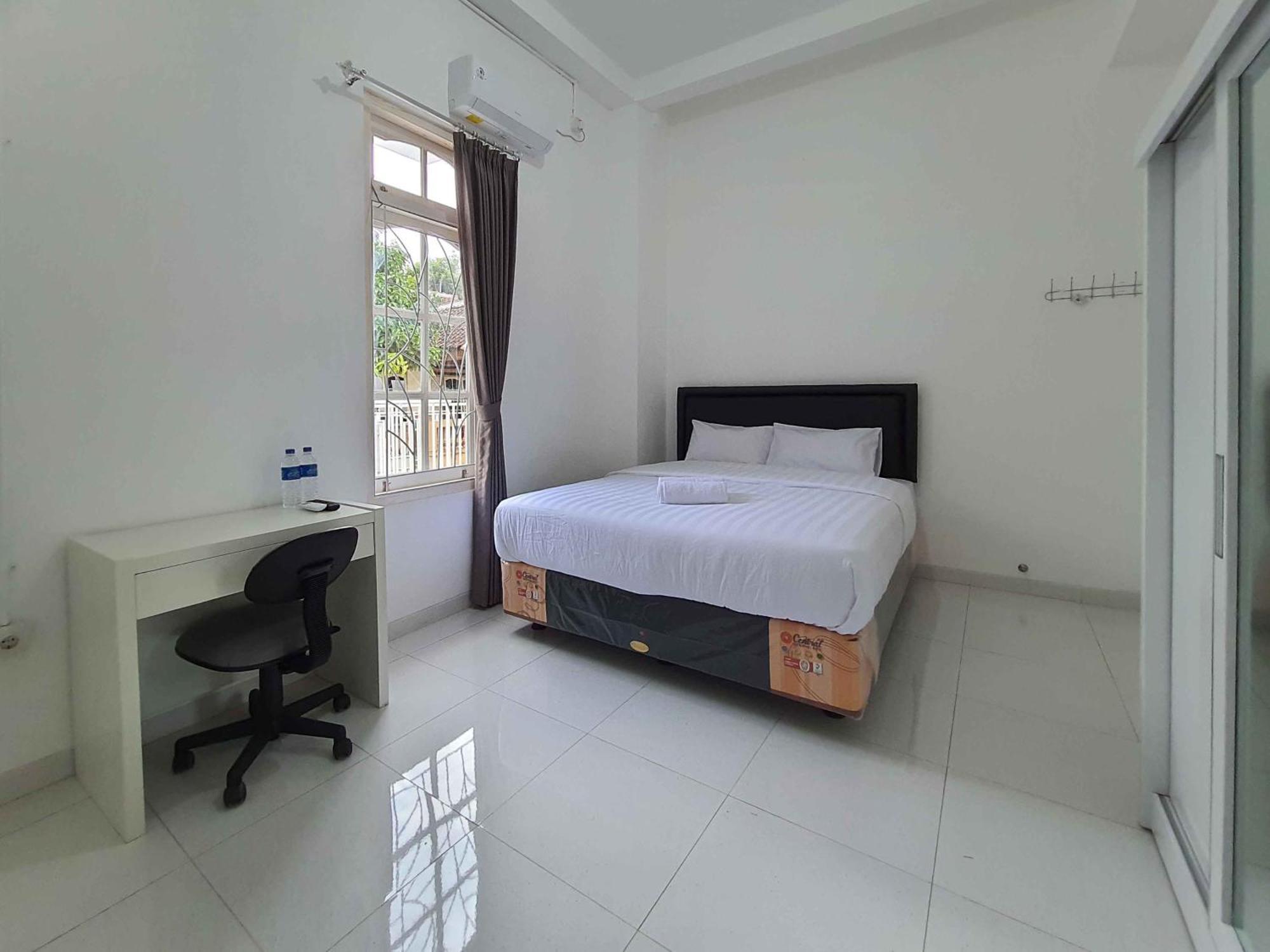 RedDoorz Syariah at Jalan Godean Hotel Ngabean Bagian luar foto